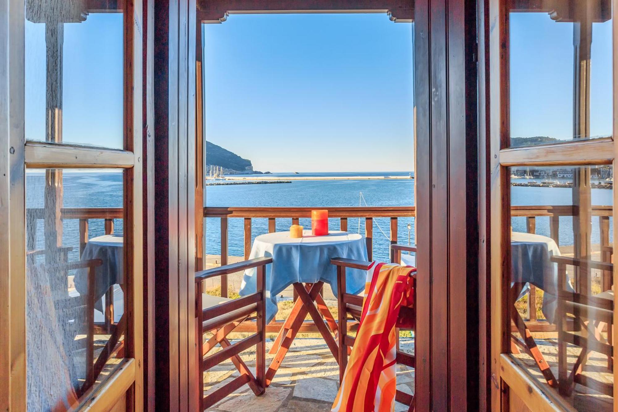 Nikolaos Studios Apartments Città di Skopelos Esterno foto
