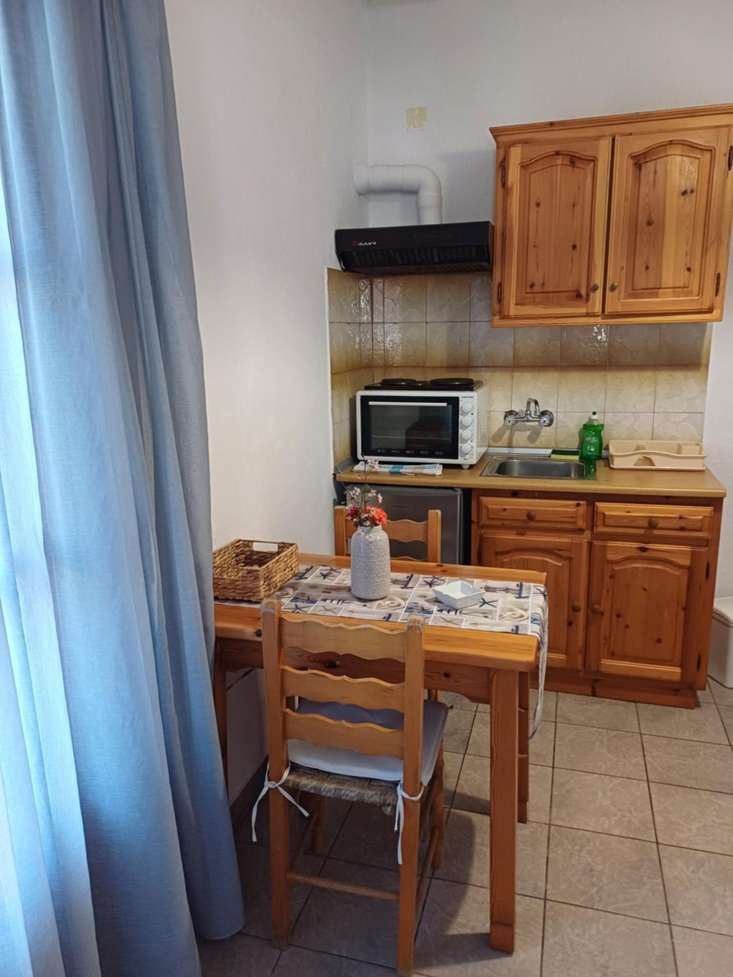 Nikolaos Studios Apartments Città di Skopelos Esterno foto