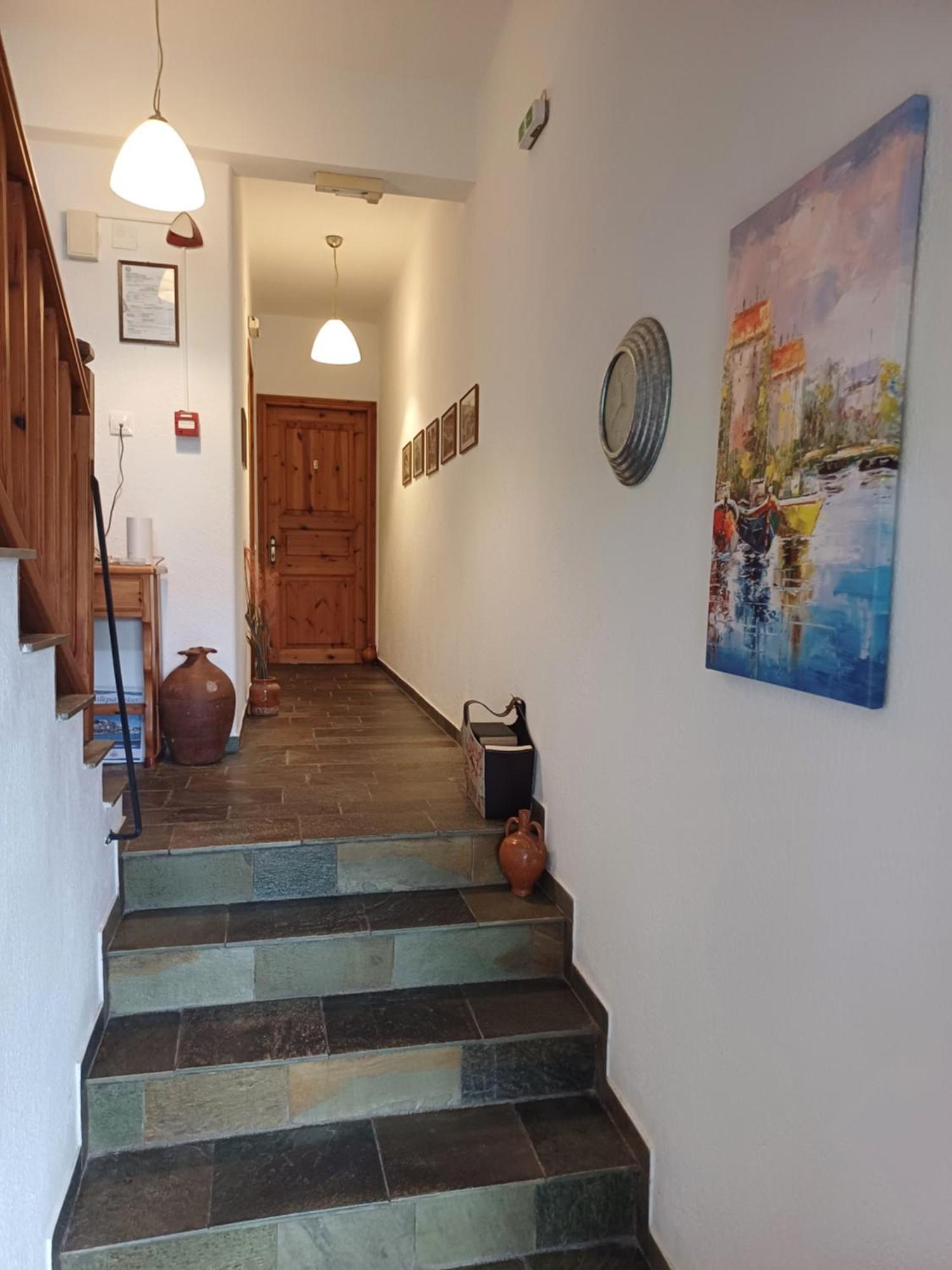 Nikolaos Studios Apartments Città di Skopelos Esterno foto