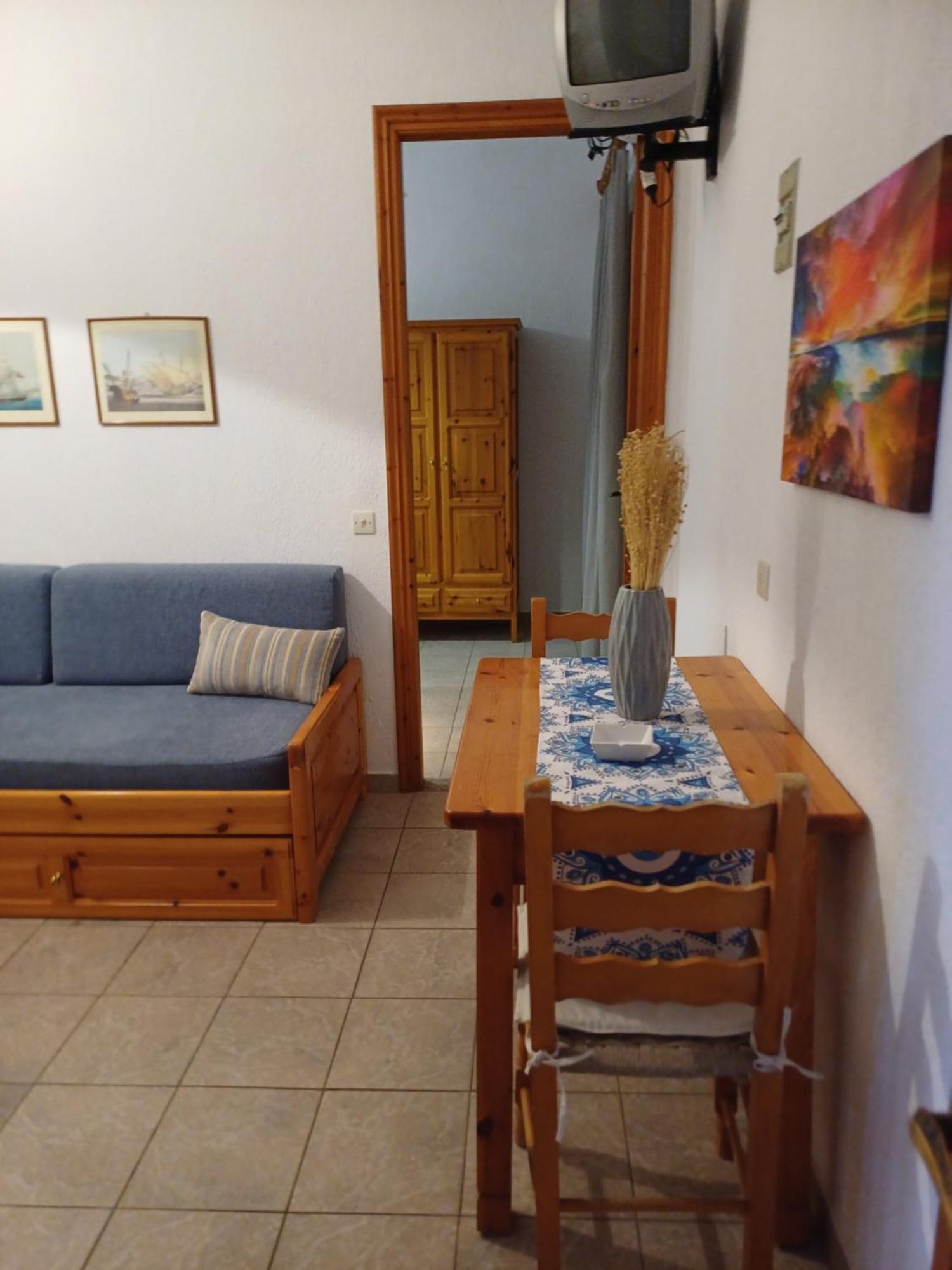 Nikolaos Studios Apartments Città di Skopelos Esterno foto