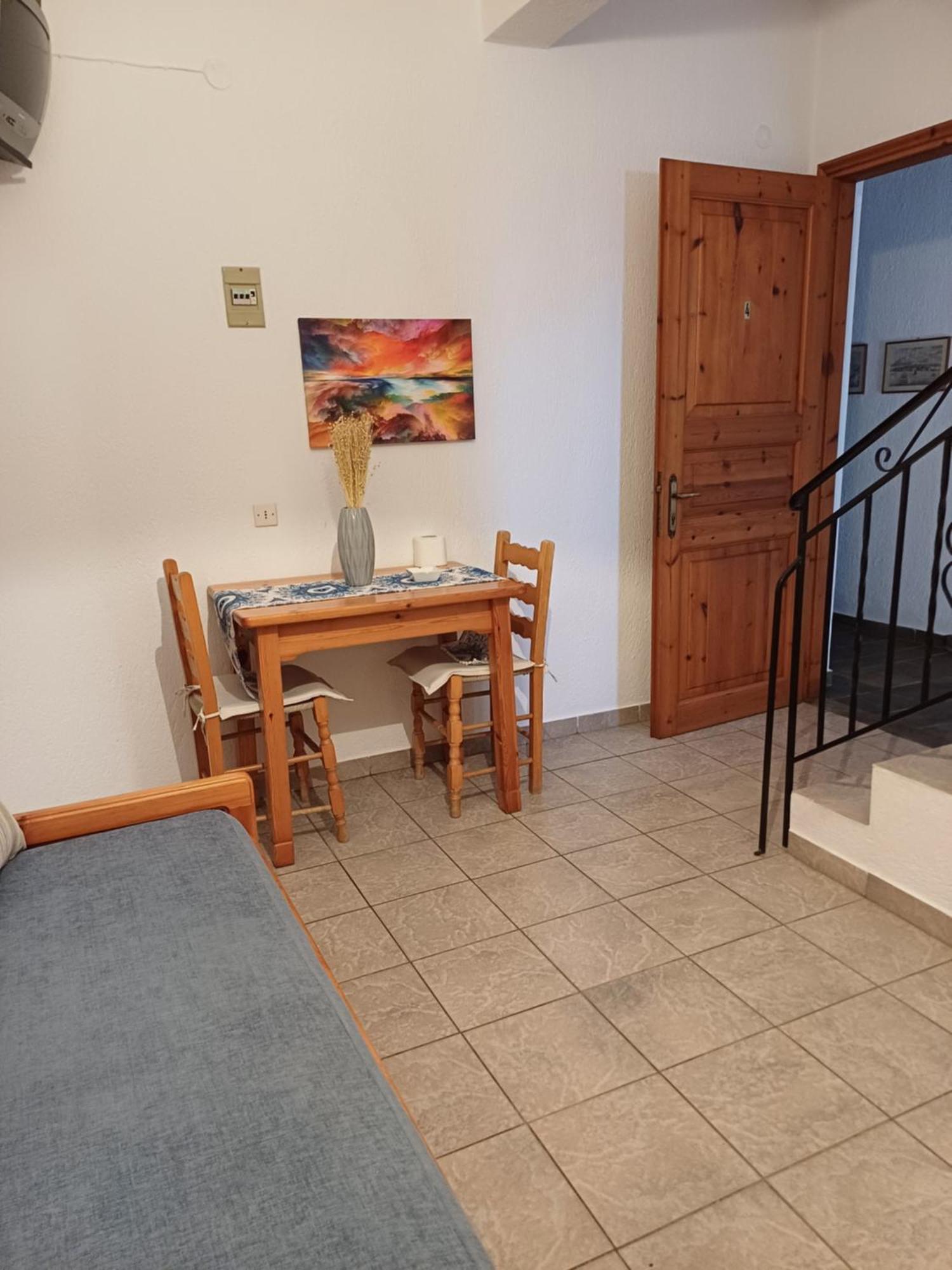 Nikolaos Studios Apartments Città di Skopelos Esterno foto