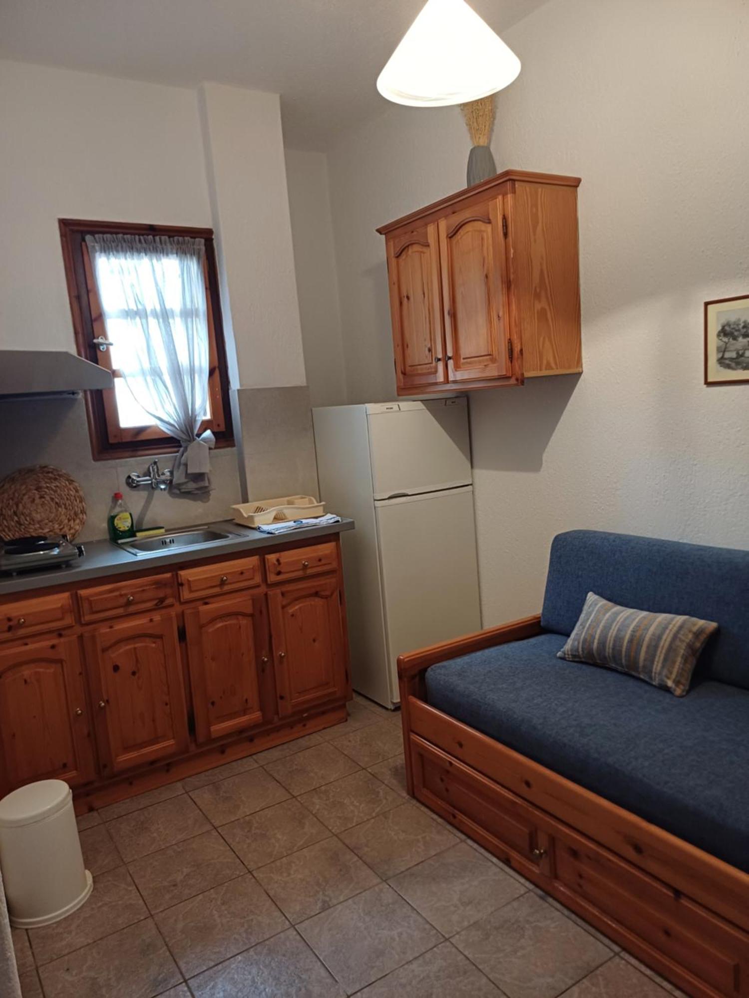 Nikolaos Studios Apartments Città di Skopelos Esterno foto