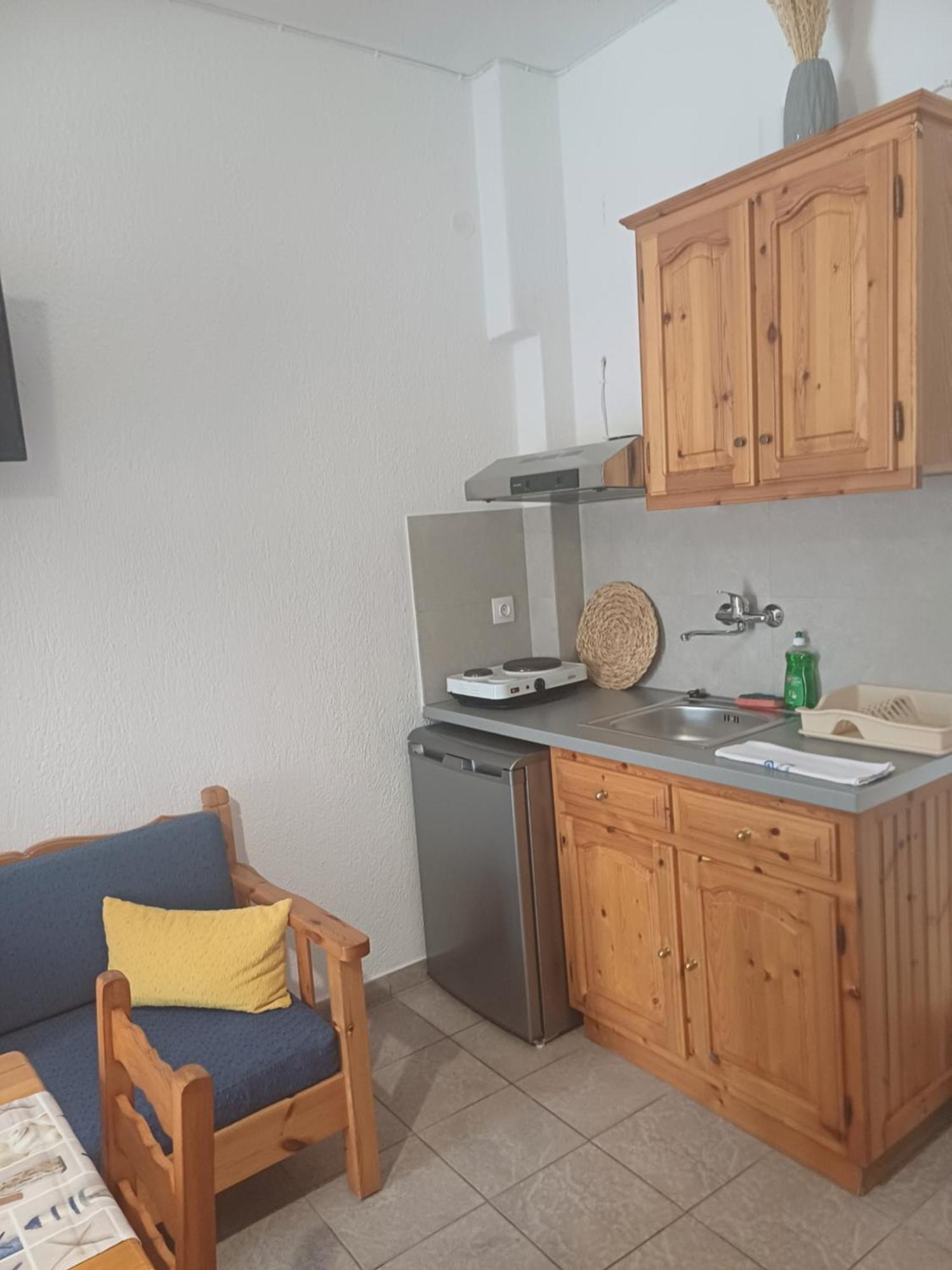 Nikolaos Studios Apartments Città di Skopelos Esterno foto